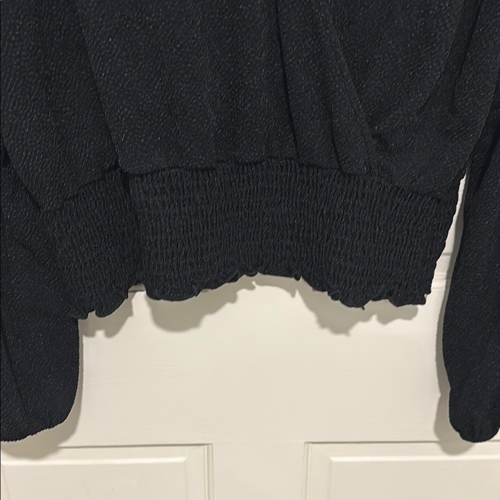 NWT Women’s Black Long Sleeve Smocked Waist Blouse Size 1x - Picture 4 of 4